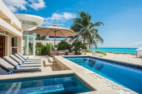 Villa Casa De Playa- Transportation & Cooks Included! Playa del Carmen Mexiko
