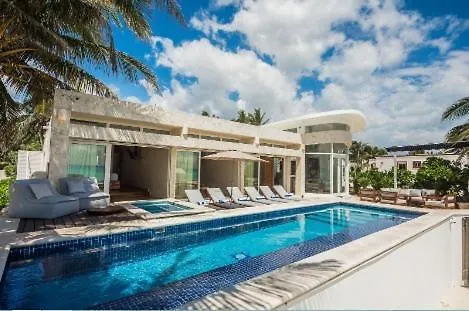 Casa De Playa- Transportation & Cooks Included! Villa Playa del Carmen
