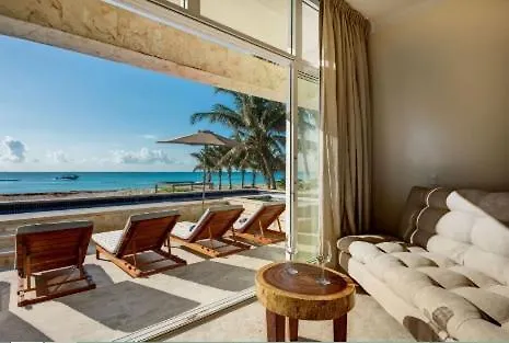 Casa De Playa- Transportation & Cooks Included! Villa Playa del Carmen