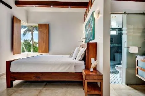 Casa De Playa- Transportation & Cooks Included! Villa Playa del Carmen 0*,